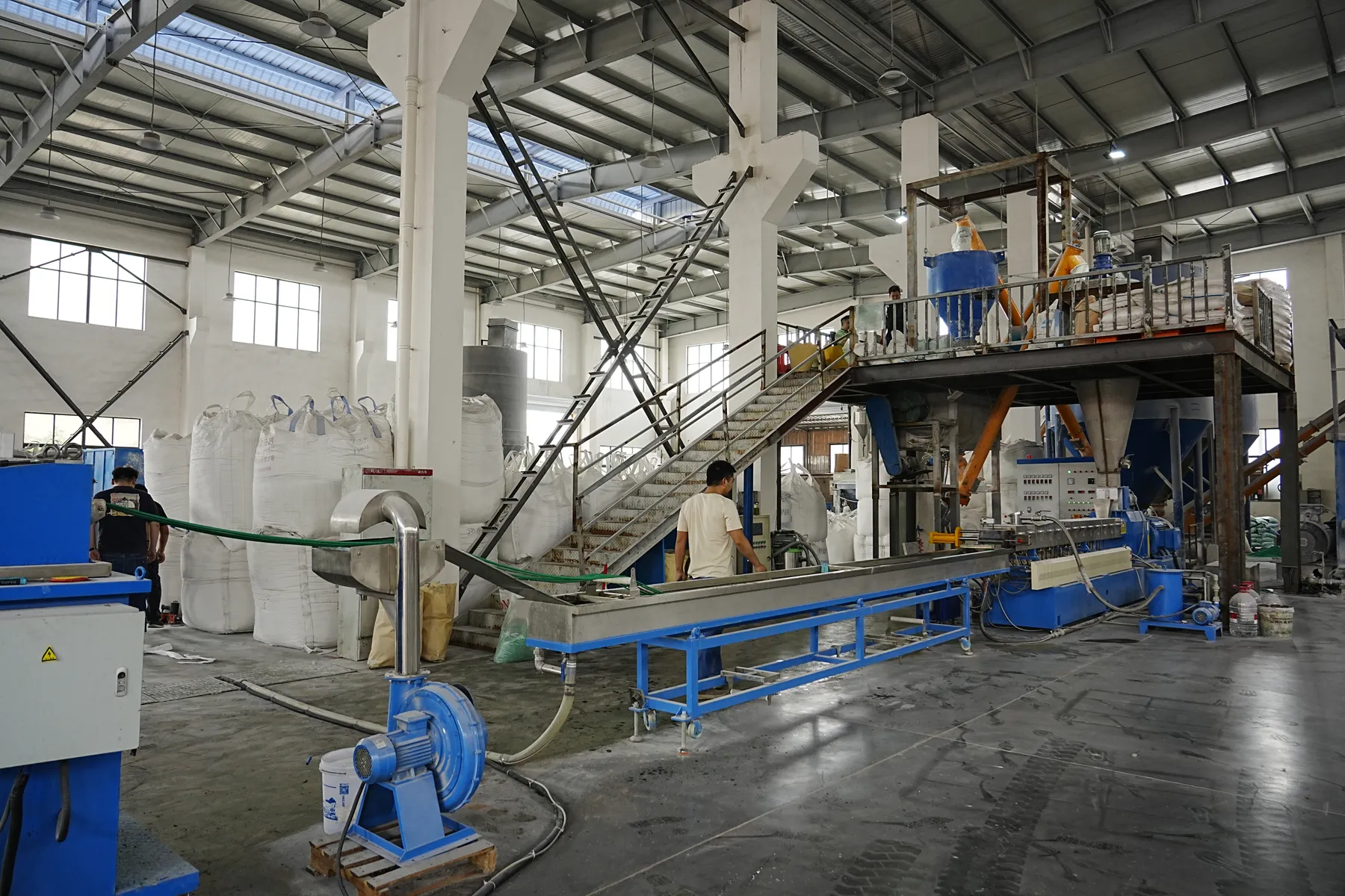 EPDM production line and processing equipment inside the Chuangte Xinghua workshop